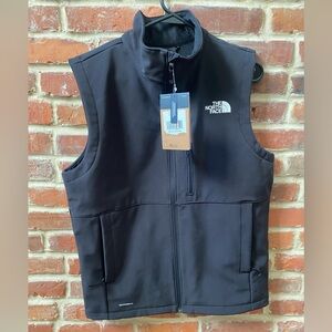 NEW Men’s North Fave Vest